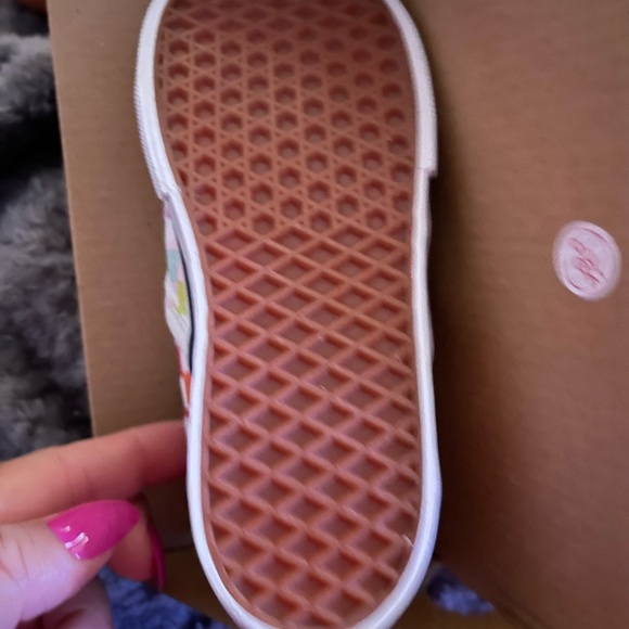 ❌Toddler Checkerboard Rainbow slip on❌ - Picture 2 of 4